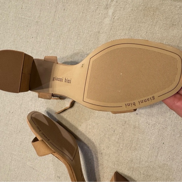 Gianni Bini Tan Block Heel Sandals - Picture 4 of 6